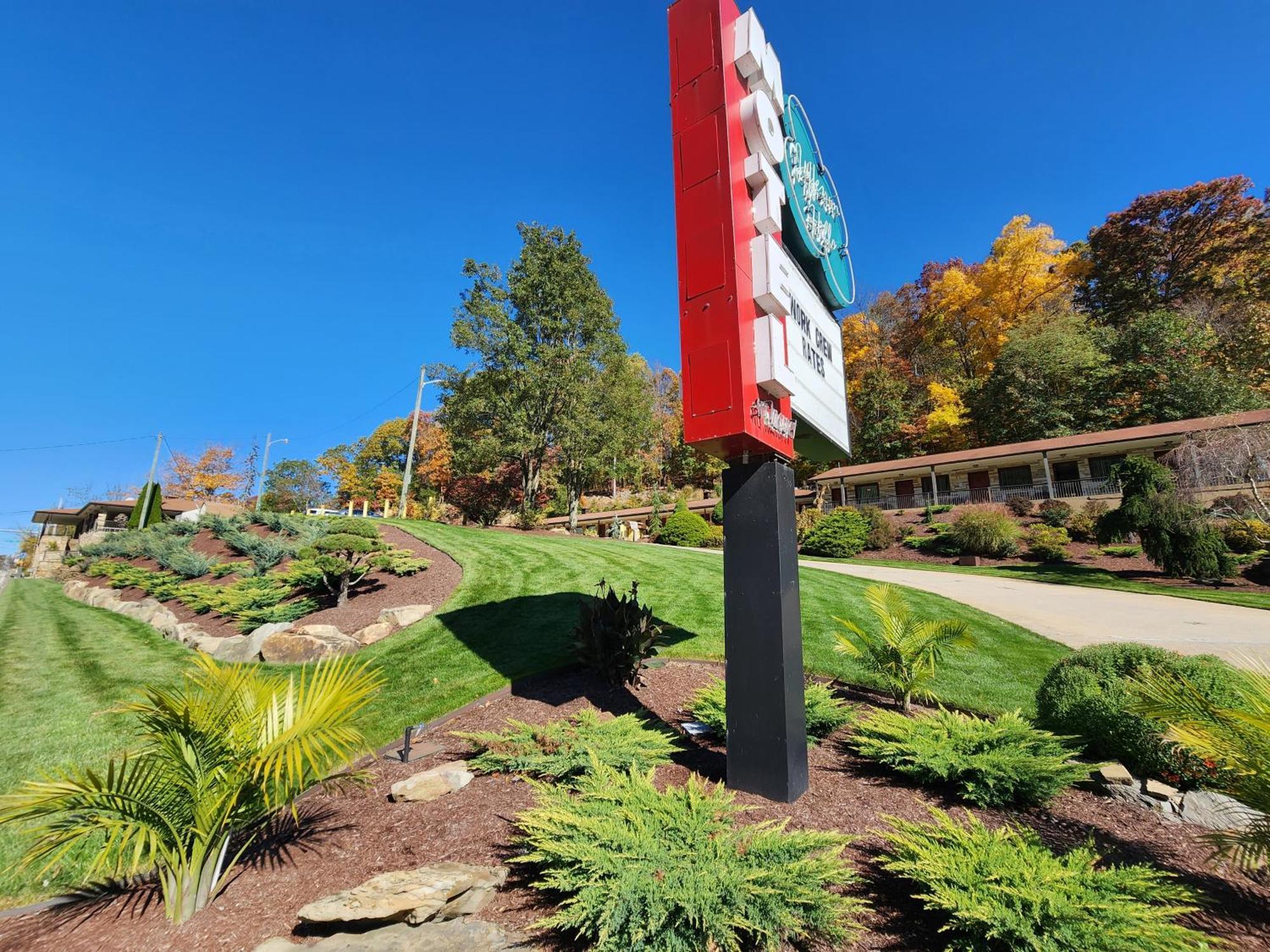 Jefferson Hills Motel Clairton Bagian luar foto