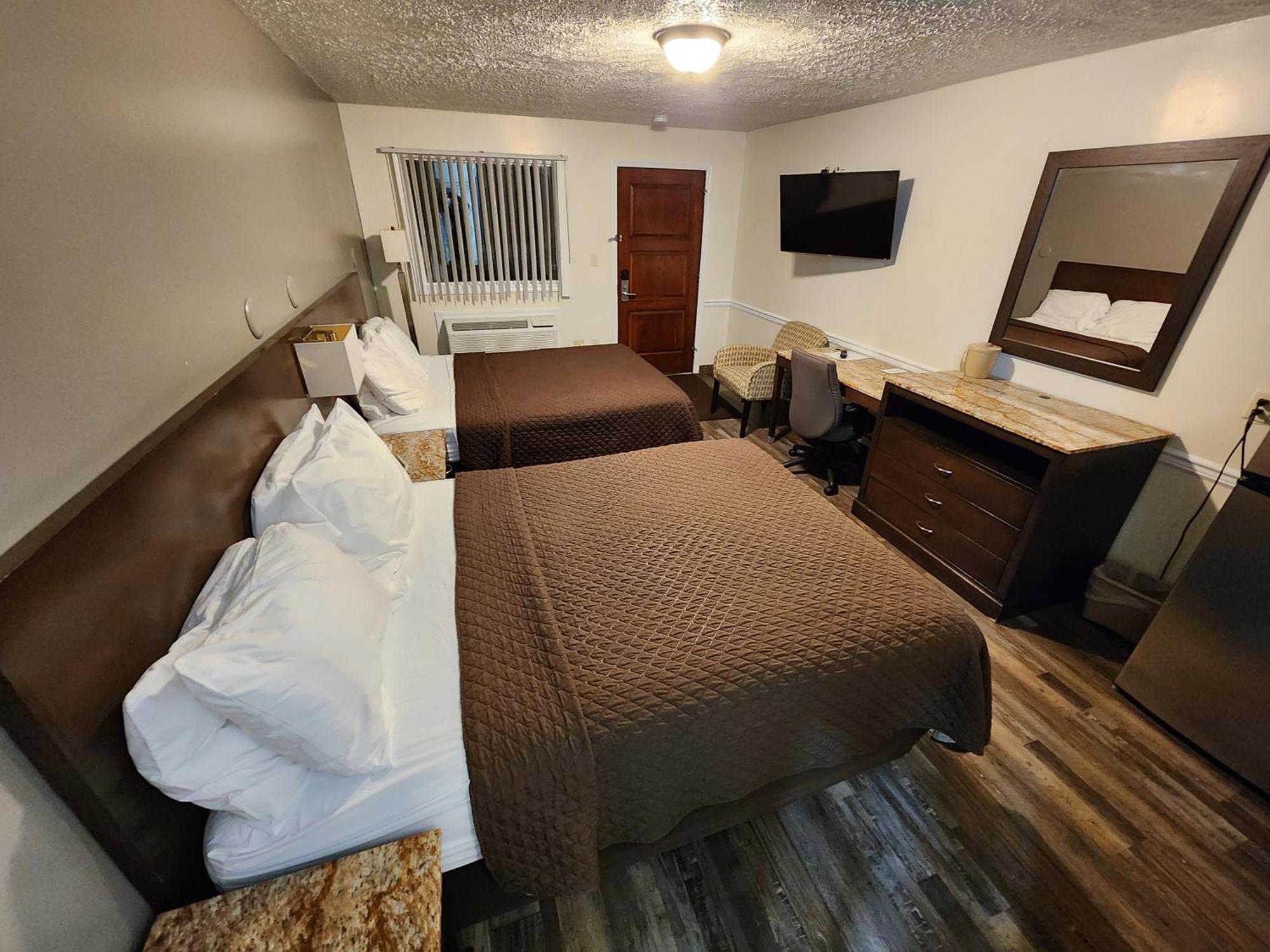 Jefferson Hills Motel Clairton Bagian luar foto