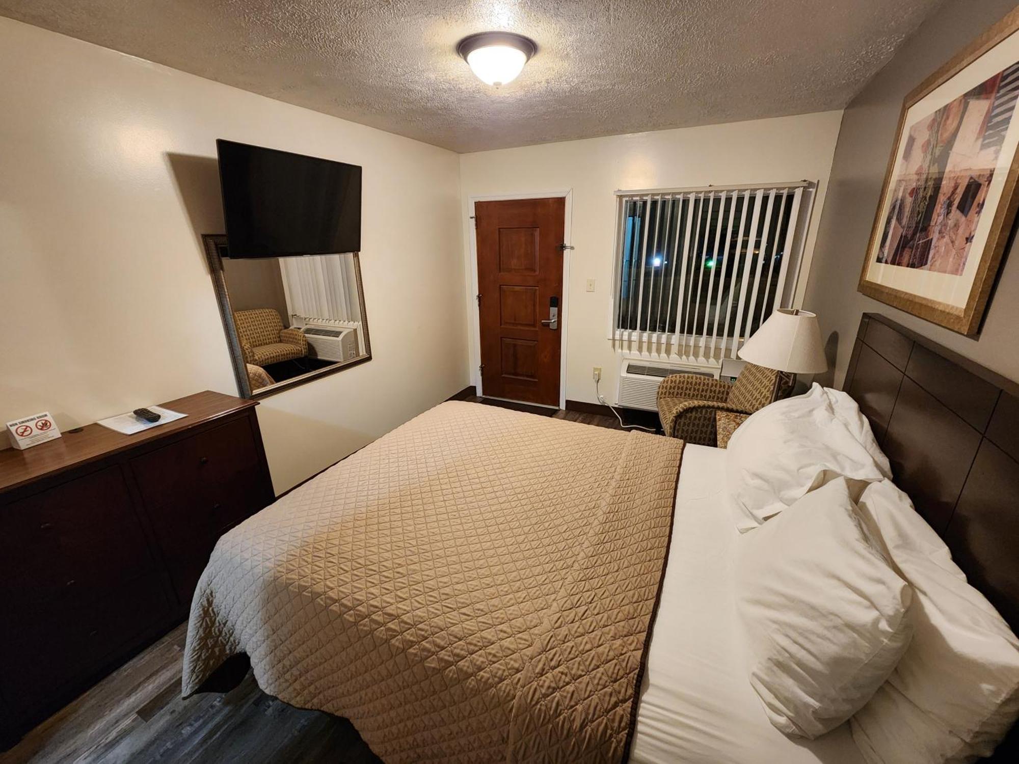 Jefferson Hills Motel Clairton Bagian luar foto